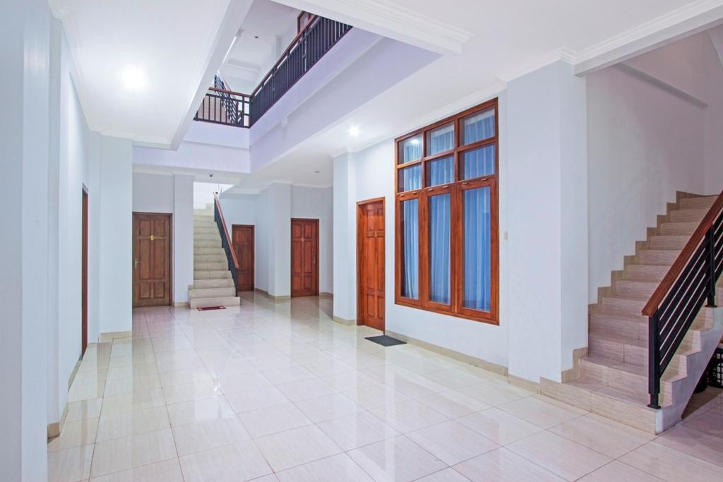 Reddoorz @ Plemburan Hotel สเลมาน ภายนอก รูปภาพ