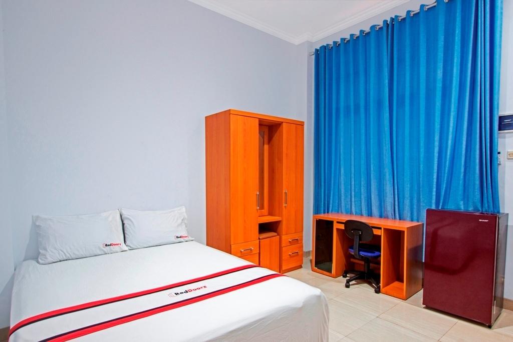Reddoorz @ Plemburan Hotel สเลมาน ภายนอก รูปภาพ